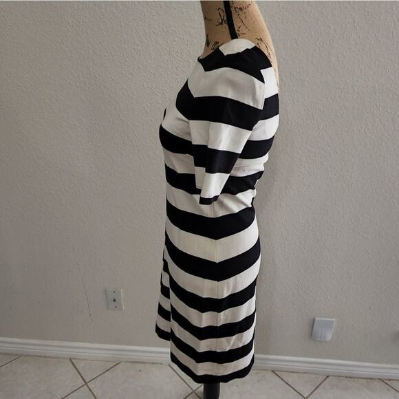 BANANA republic black and white striped bodycon low back dress size 4 - Picture 2 of 5